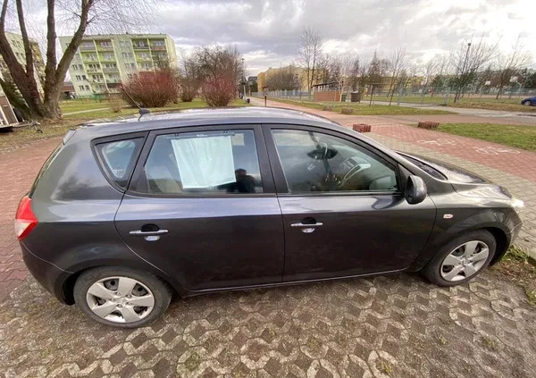 Kia Ceed cena 18900 przebieg: 220000, rok produkcji 2010 z Gliwice małe 79